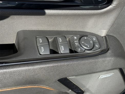 Used 2024 GMC Sierra 2500 AT4 w/ AT4 Preferred Package image 15