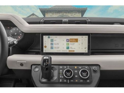 Used 2024 Land Rover Defender 110 X-Dynamic SE image 10