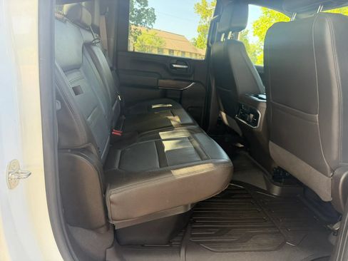 Used 2023 GMC Sierra 2500 Denali w/ Technology Package AWD/4WD image 11