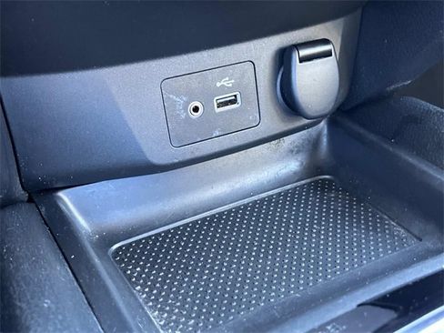 Used 2020 Nissan Rogue Sport S image 31