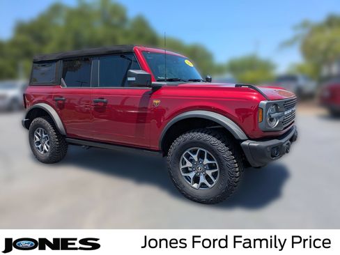 New 2025 Ford Bronco Badlands AWD/4WD image 1