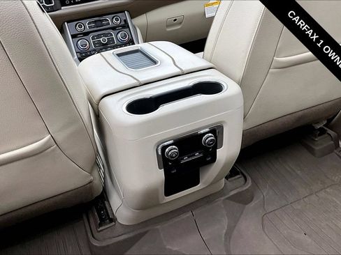 Used 2023 GMC Yukon Denali AWD/4WD image 12
