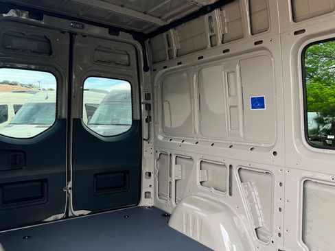 New 2026 Mercedes-Benz Sprinter 2500 image 19