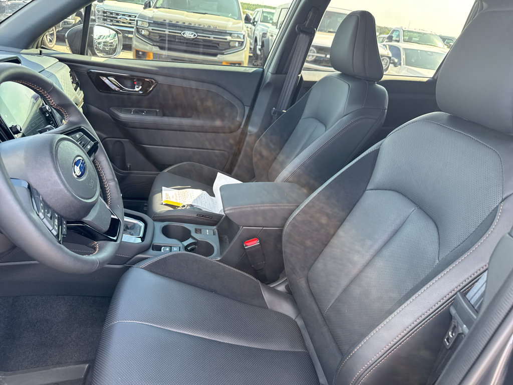 Used 2025 Subaru Forester Touring w/ Popular Package - Touring AWD/4WD image 13