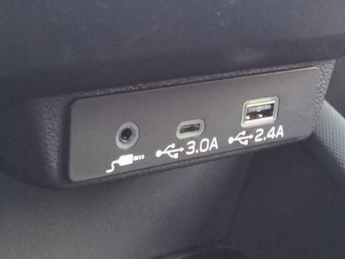 Used 2025 Subaru Forester Premium AWD/4WD image 26