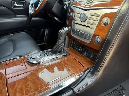 Used 2019 INFINITI QX80 Luxe w/ All-Season Package image 9