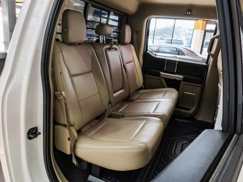 Used 2017 Ford F450 Lariat image 30