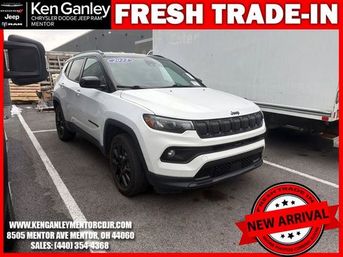 Used 2022 Jeep Compass Altitude image 1