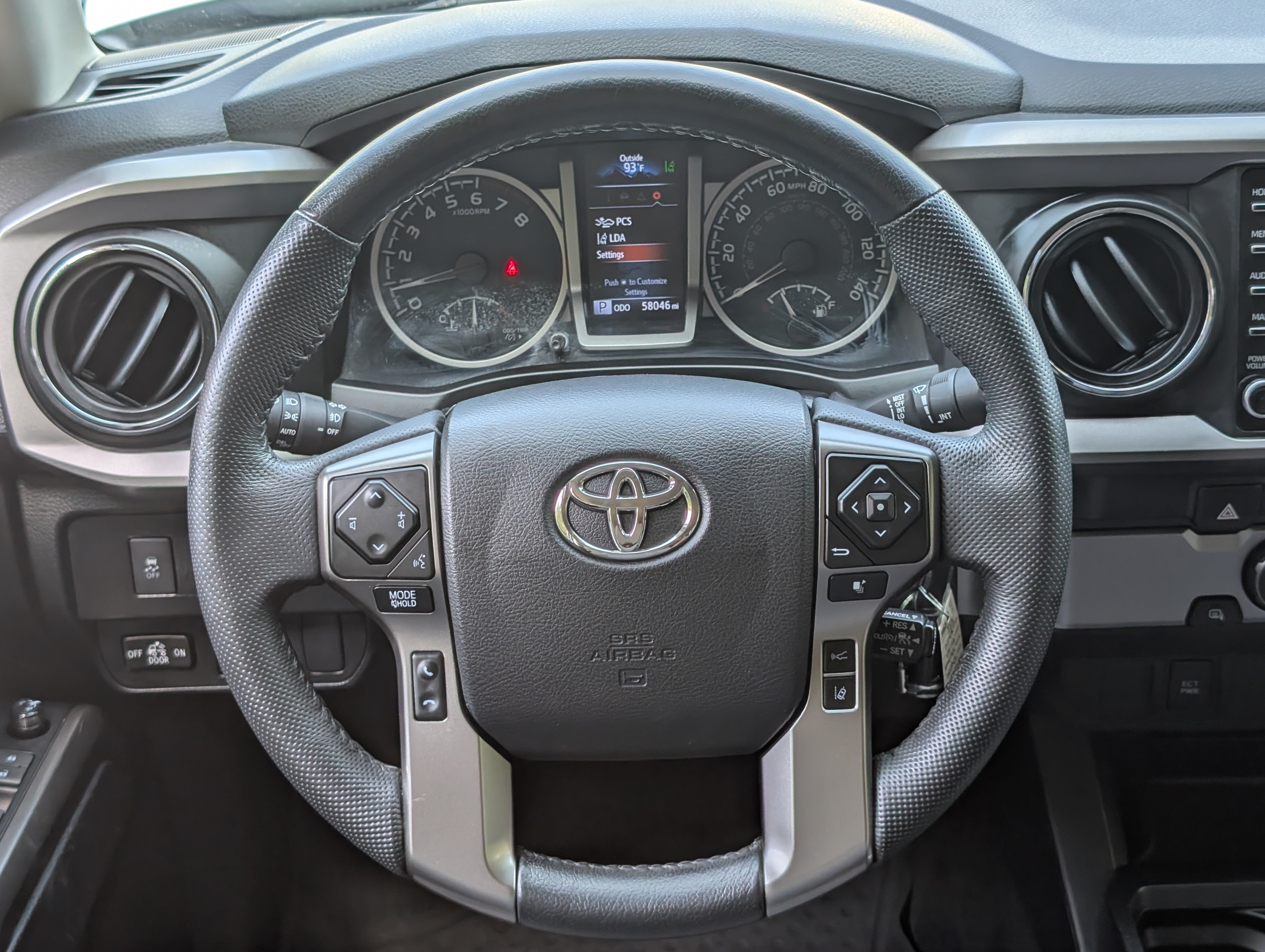 Used 2021 Toyota Tacoma SR5 RWD image 23
