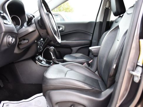 Used 2021 Jeep Compass Limited image 11