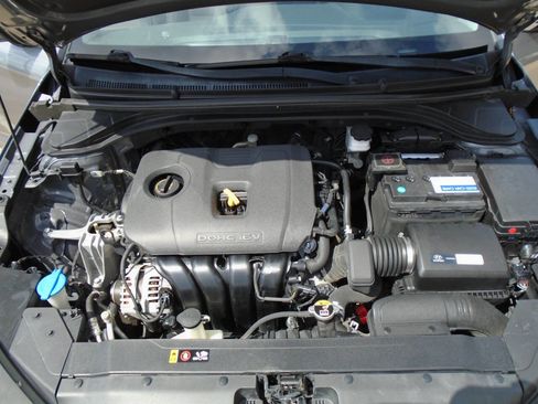 Used 2019 Hyundai Elantra Value Edition w/ Cargo Package FWD image 17