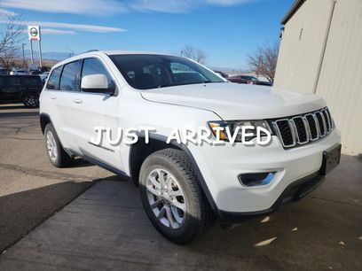 Used 2021 Jeep Grand Cherokee Laredo