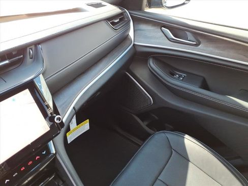 New 2026 Jeep Grand Cherokee Limited Reserve image 30