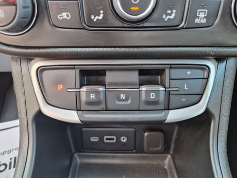 Used 2023 GMC Terrain SLE w/ Driver Convenience Package AWD/4WD image 27