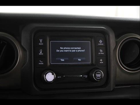 Used 2018 Jeep Wrangler Unlimited Sport S AWD/4WD image 11