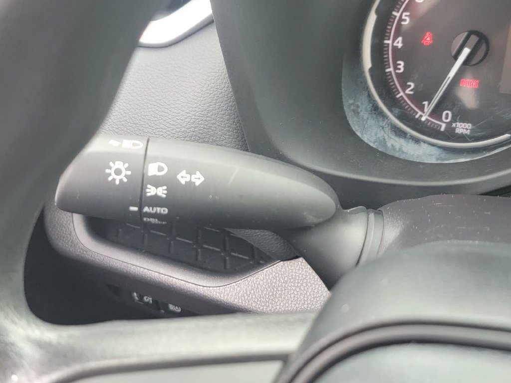 Used 2025 Toyota RAV4 XLE AWD/4WD image 22