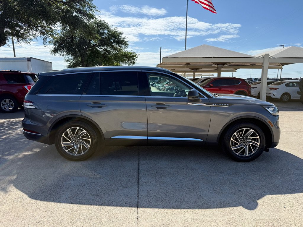 Used 2022 Lincoln Aviator 2WD image 8