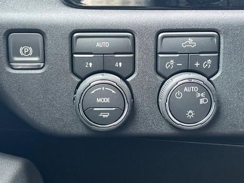 New 2026 Chevrolet Silverado 1500 LT w/ Convenience Package II image 29