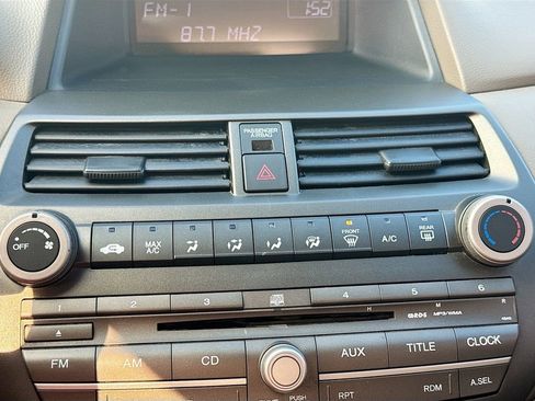 Used 2010 Honda Accord LX-P image 17