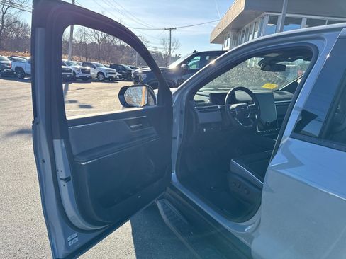 New 2026 GMC Sierra EV Elevation image 11