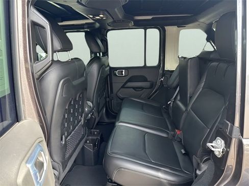 Used 2021 Jeep Wrangler Unlimited Rubicon 4xe w/ Cold Weather Group image 10