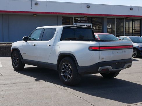 Used 2022 Rivian R1T Adventure image 3