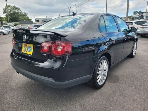 Used 2009 Volkswagen Jetta Wolfsburg Edition image 5