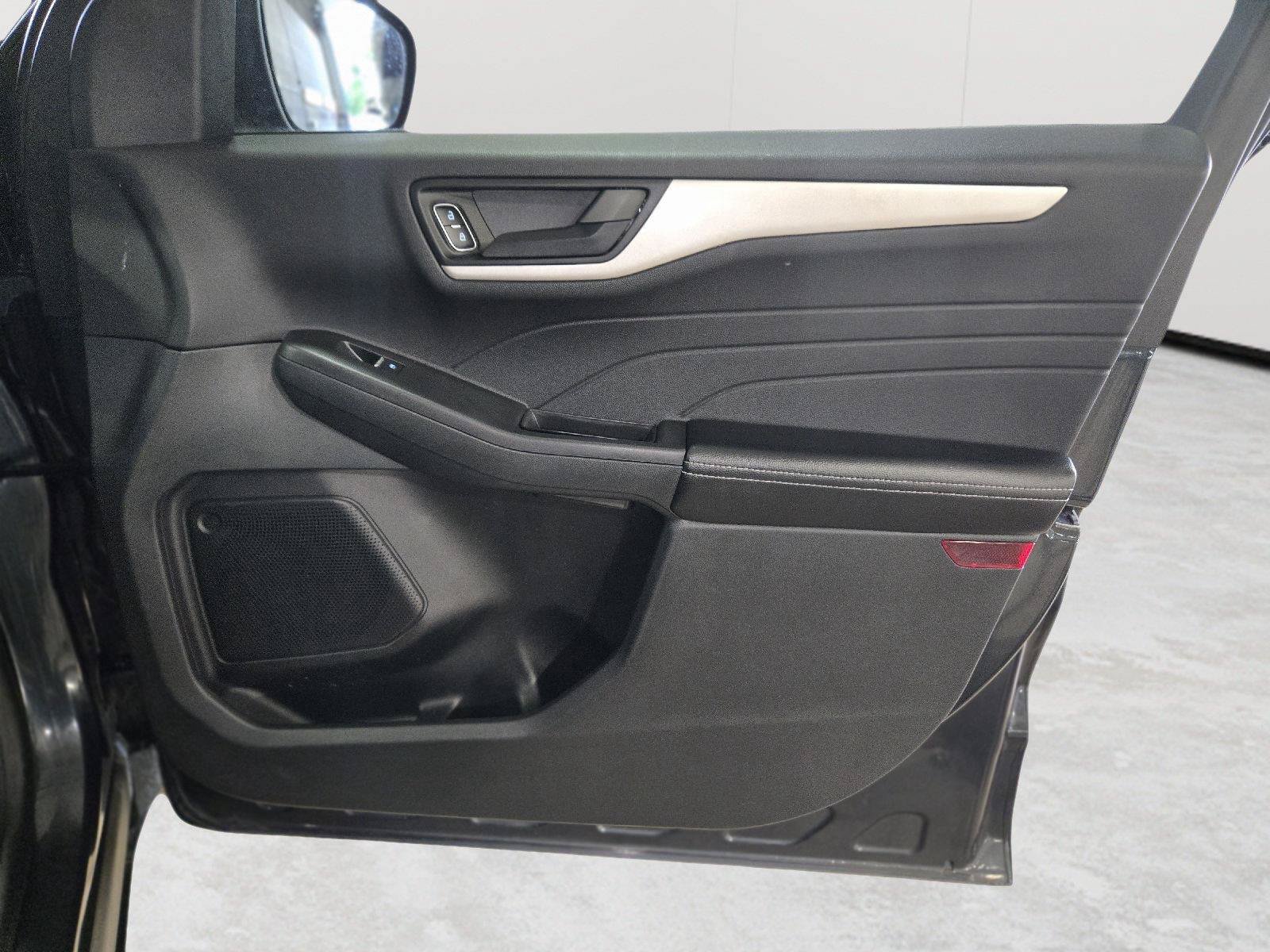 Used 2022 Ford Escape SE w/ Convenience Package FWD image 51