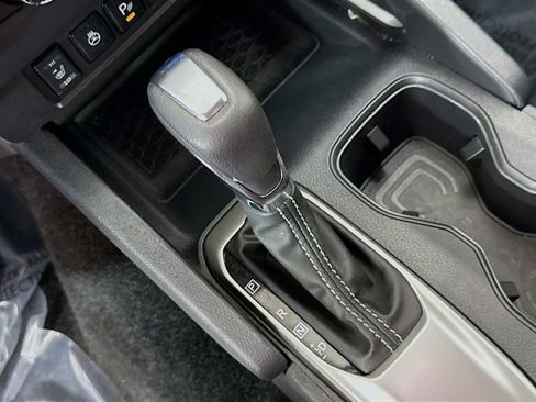 Used 2024 Nissan Frontier SL w/ Technology Package image 16