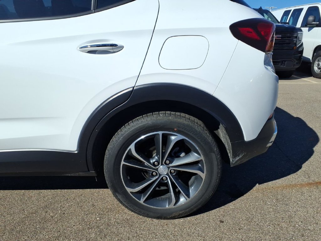 Used 2020 Buick Encore GX Essence AWD/4WD image 22