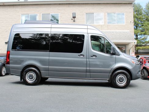 Used 2024 Mercedes-Benz Sprinter 2500 image 22