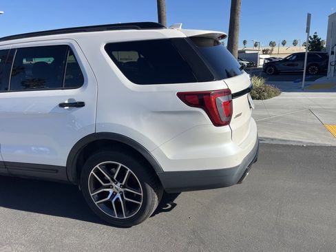 Used 2016 Ford Explorer Sport w/ Equipment Group 401A image 5