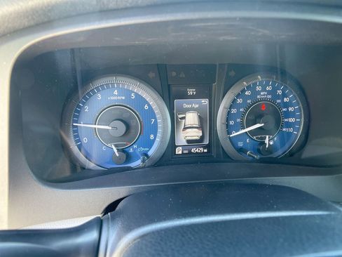 Used 2020 Toyota Sienna L FWD image 15
