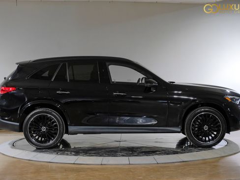 Used 2024 Mercedes-Benz GLC 300 image 9