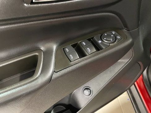 Used 2023 Chevrolet Equinox LT AWD/4WD image 19