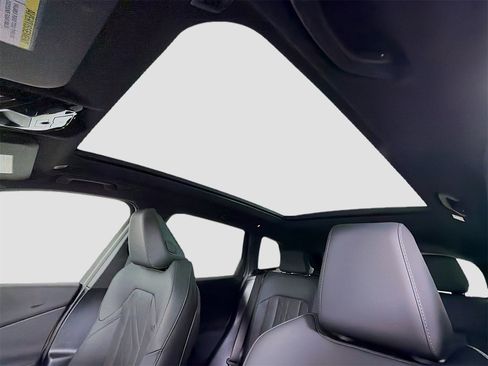 New 2026 BMW X3 xDrive30 w/ Premium Package image 14