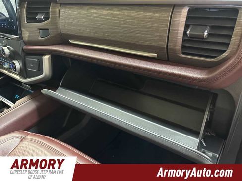 Used 2024 Ford Expedition Limited image 44