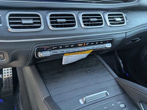 New 2026 Mercedes-Benz GLS 580 4MATIC image 14