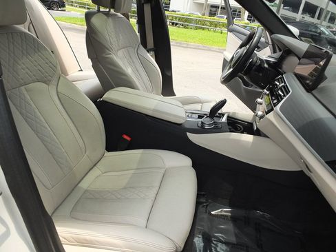 Used 2023 BMW 540i w/ M Sport Package RWD image 22