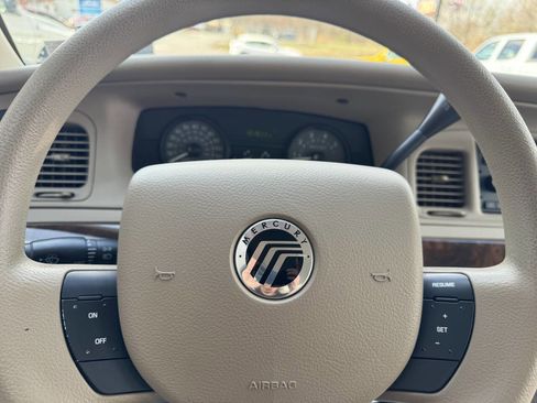 Used 2008 Mercury Grand Marquis GS RWD image 30