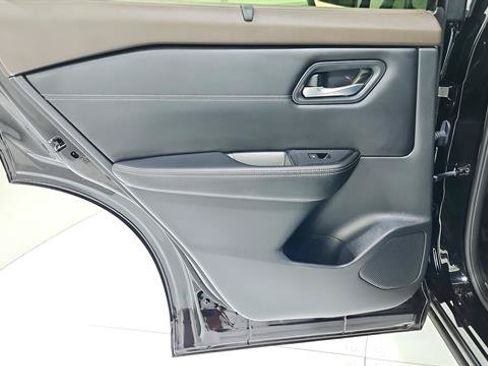 Certified 2023 Nissan Rogue SV w/ SV Premium B Package FWD image 23