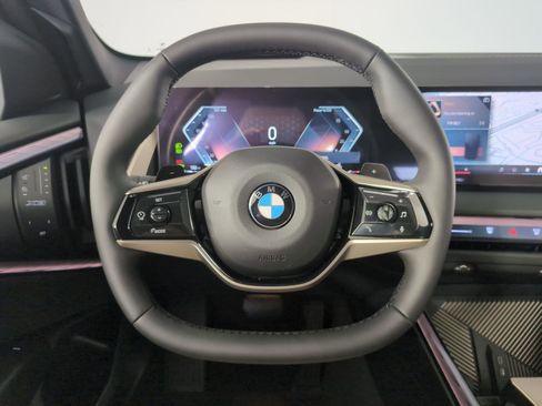 Used 2025 BMW X3 xDrive30i w/ Convenience Package image 13