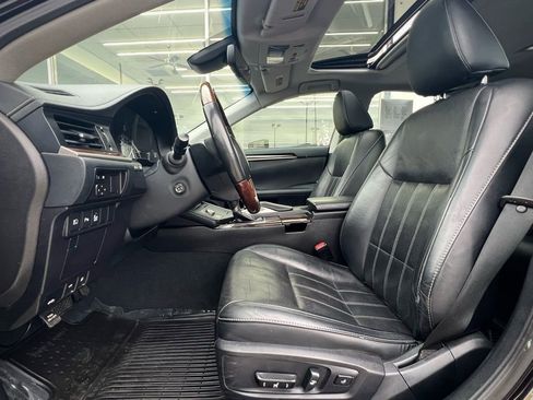 Used 2017 Lexus ES 350 w/ Luxury Package image 16