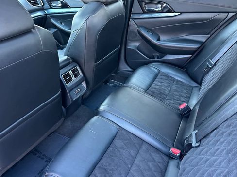 Used 2022 Nissan Maxima SR w/ Sport Mat Group image 4