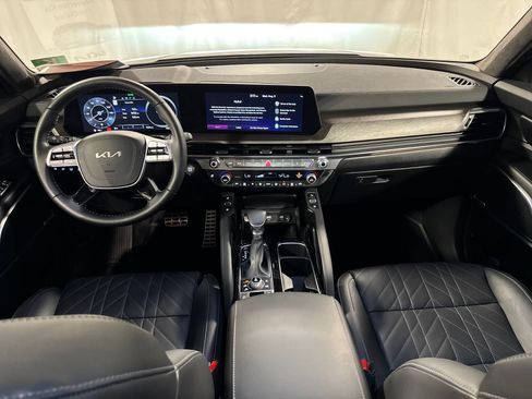 Certified 2025 Kia Telluride SX Prestige X-Line AWD/4WD image 4
