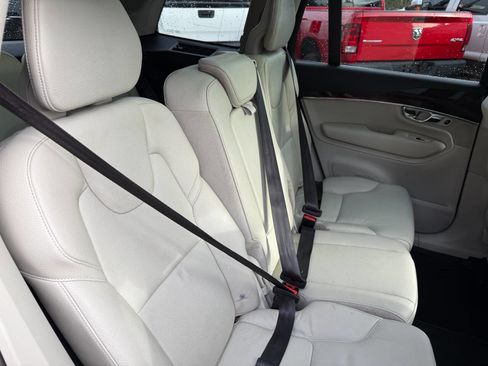Used 2016 Volvo XC90 T6 Momentum w/ Momentum Plus Package image 32