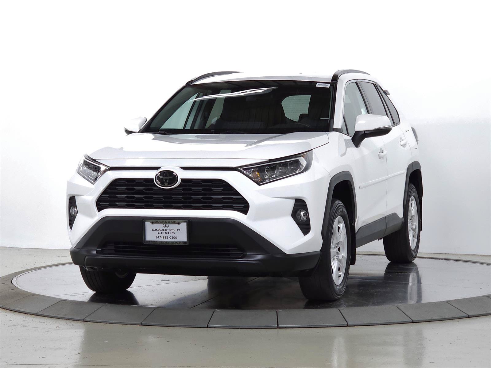 Used 2020 Toyota RAV4 XLE w/ XLE Grade Weather Package AWD/4WD image 4