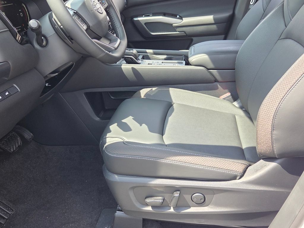 New 2026 Nissan Pathfinder SL w/ Cargo Package FWD image 4