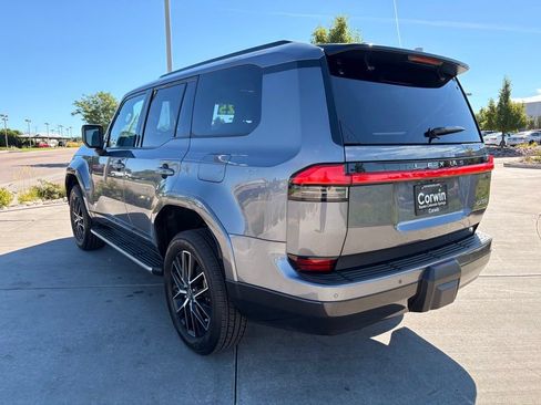 Used 2025 Lexus GX 550 w/ Accessory Package (2T) AWD/4WD image 6