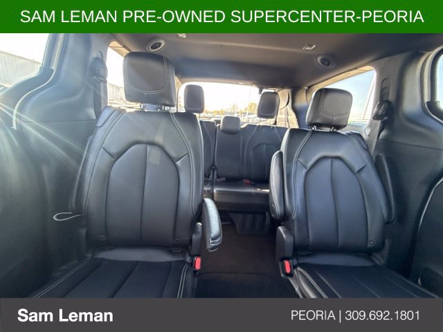 Used 2026 Chrysler Pacifica Select FWD image 16